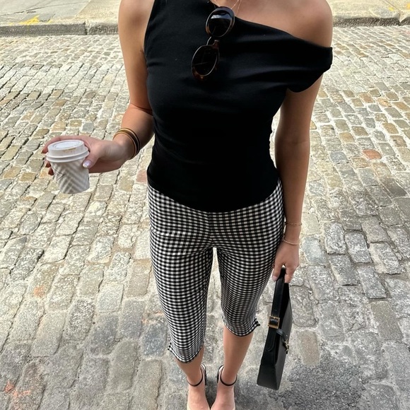 Gingham Capris - Picture 1 of 8